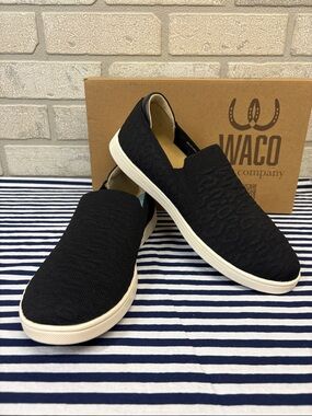 REVITALIGN Women's Mariner Leopard Slip On Sneaker Size 10